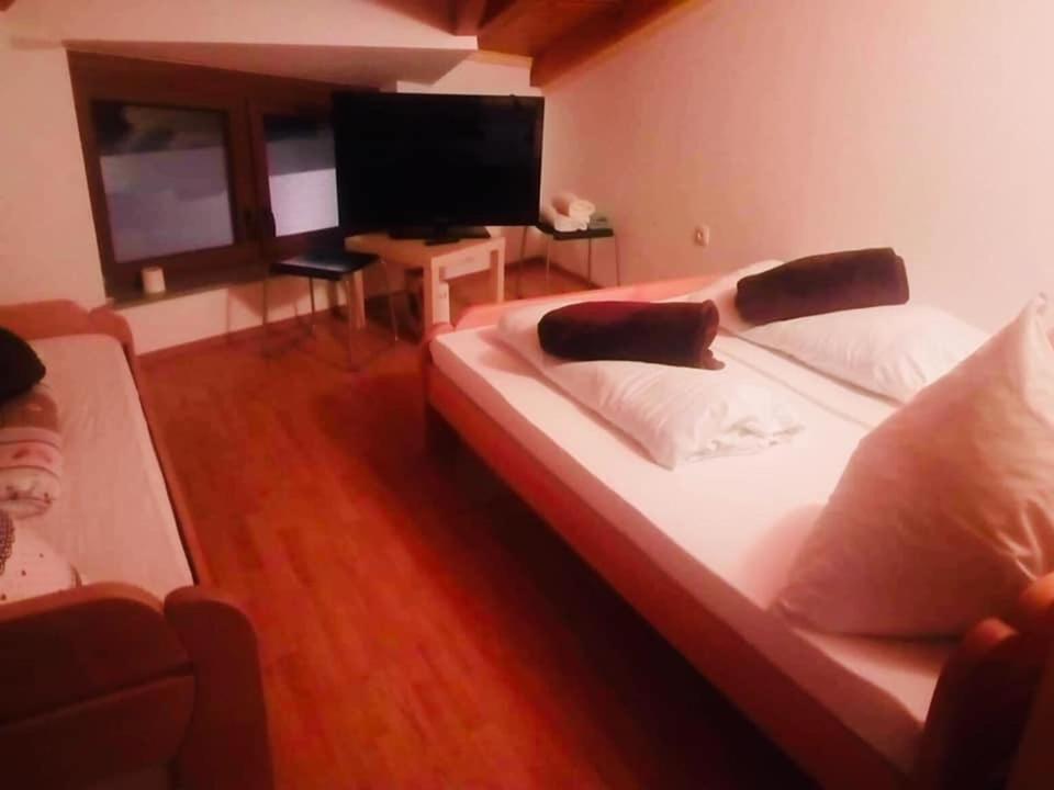 Omladinski Hotel Rostovo Bugojno Dış mekan fotoğraf